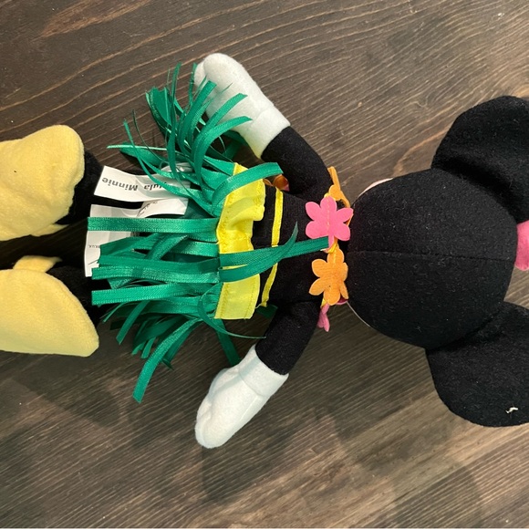 Vintage Disney Store - 9" Beanie Bag Plush‎ - Tourist Mickey & Hula Minnie - Picture 4 of 8